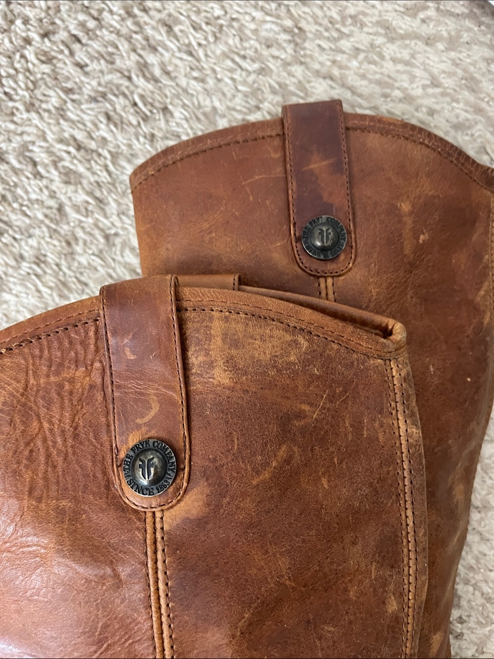 Frye Cara Boots in Cognac Leather - Size 6.5 B - Picture 6 of 16